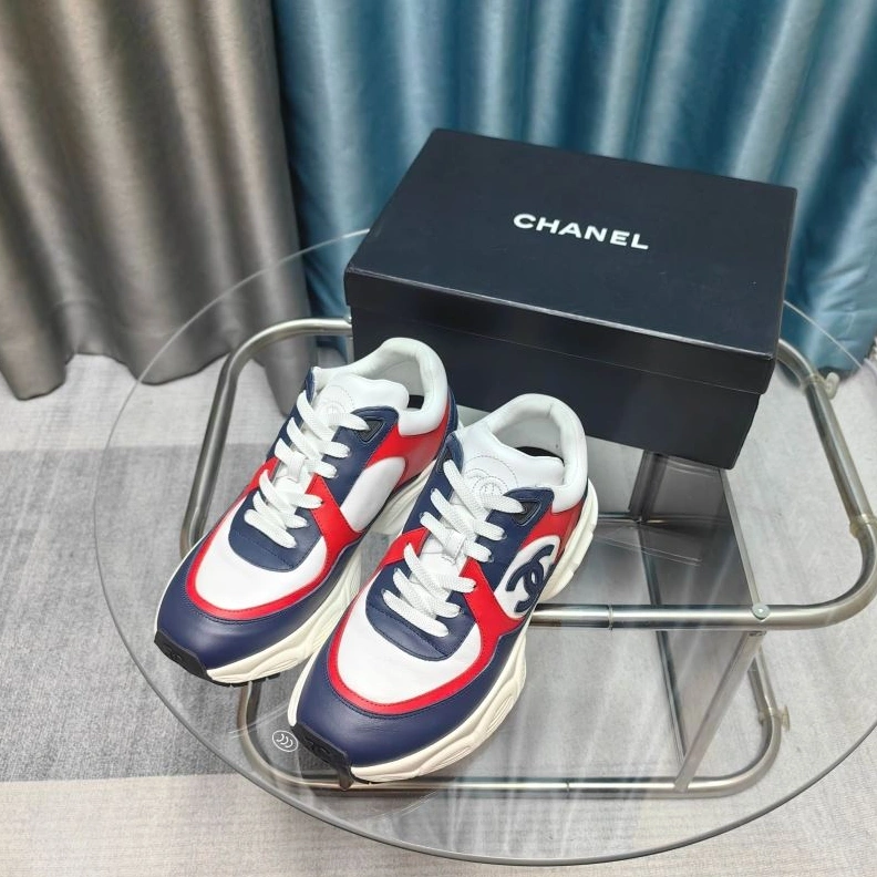 Vibrant Chxnxl Sneakers 122106