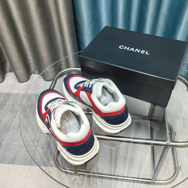 Vibrant Chxnxl Sneakers 122106