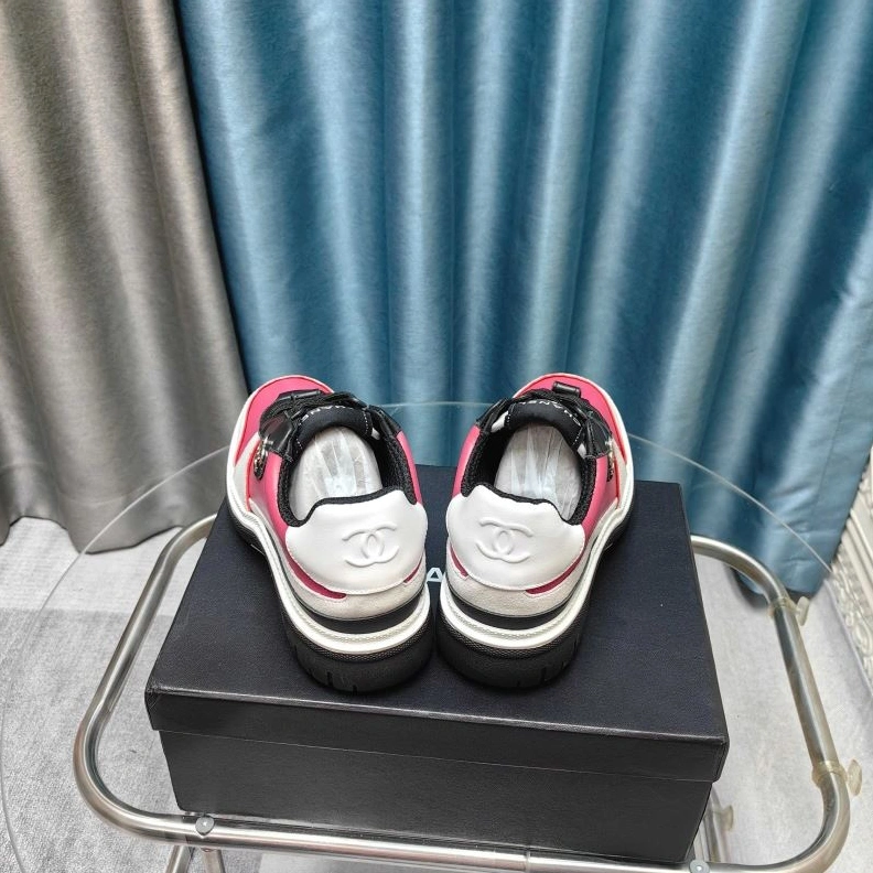 Fashionable Chxnxl Sneakers 122083