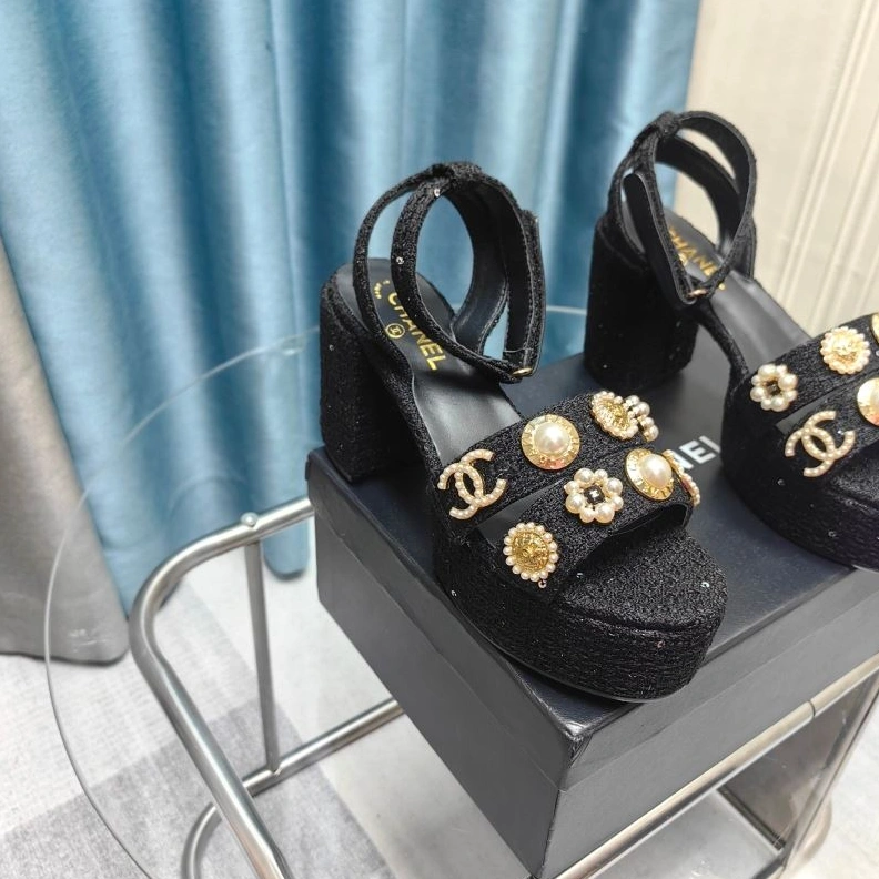Trendsetting Chxnxl High Heels 123088