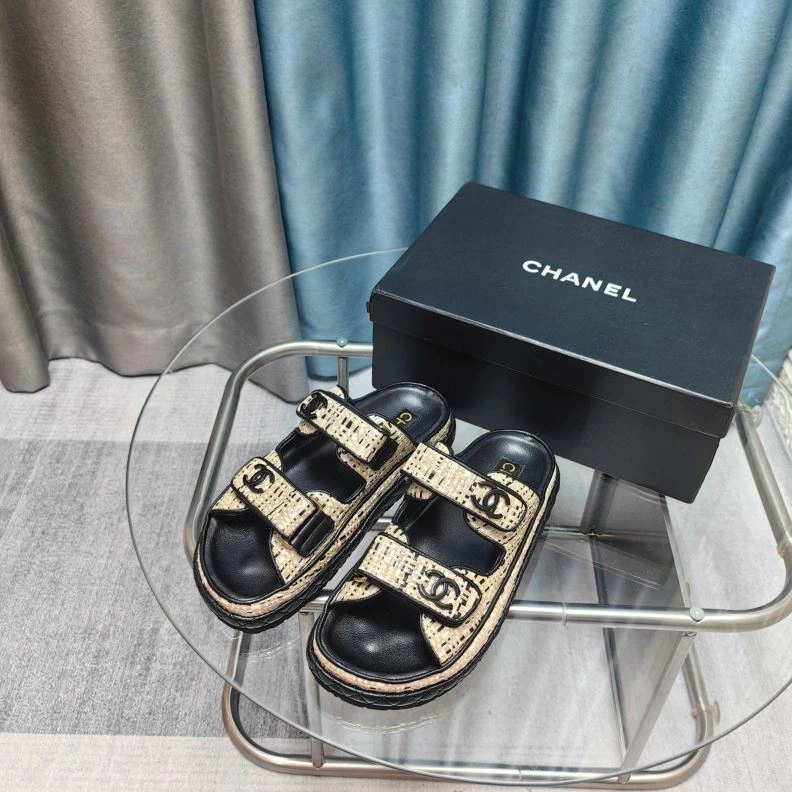 EyeCatching Chxnxl Sandals 122864