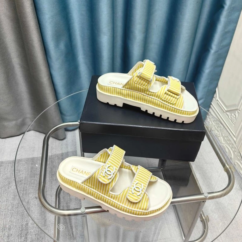 Lightweight Chxnxl Sandals 122851