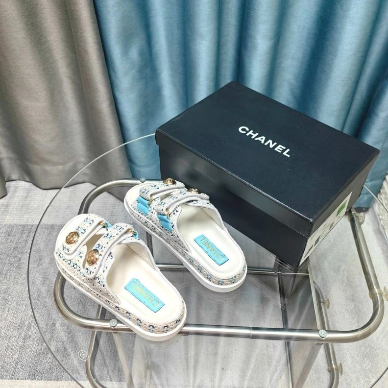 Trendy Chxnxl Slippers 122417
