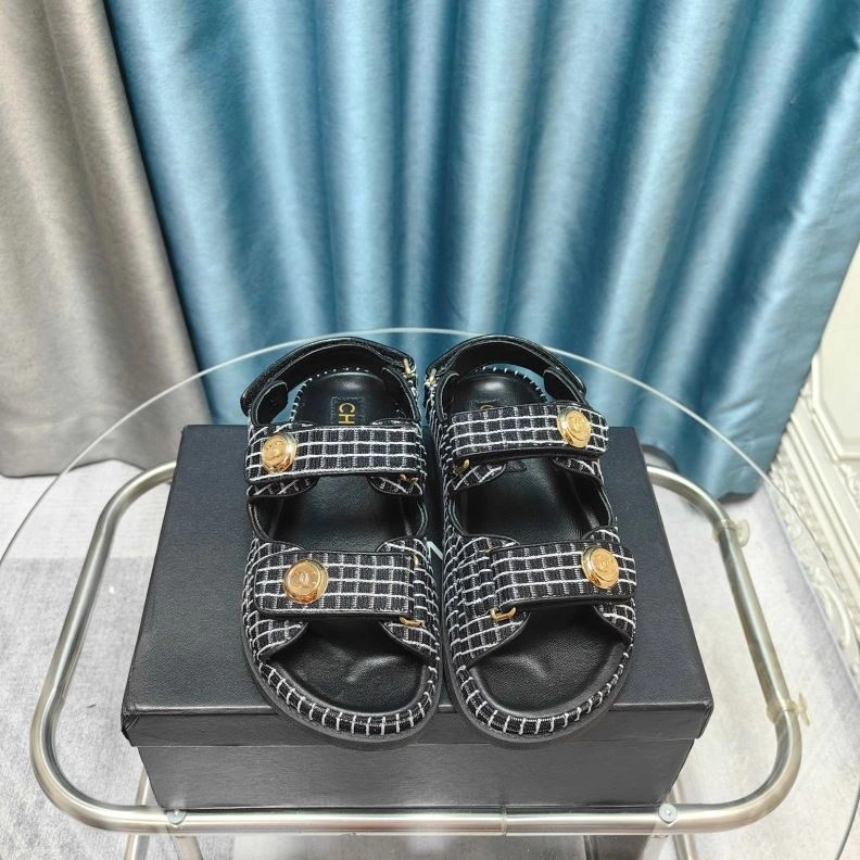 Lightweight Chxnxl Sandals 122843
