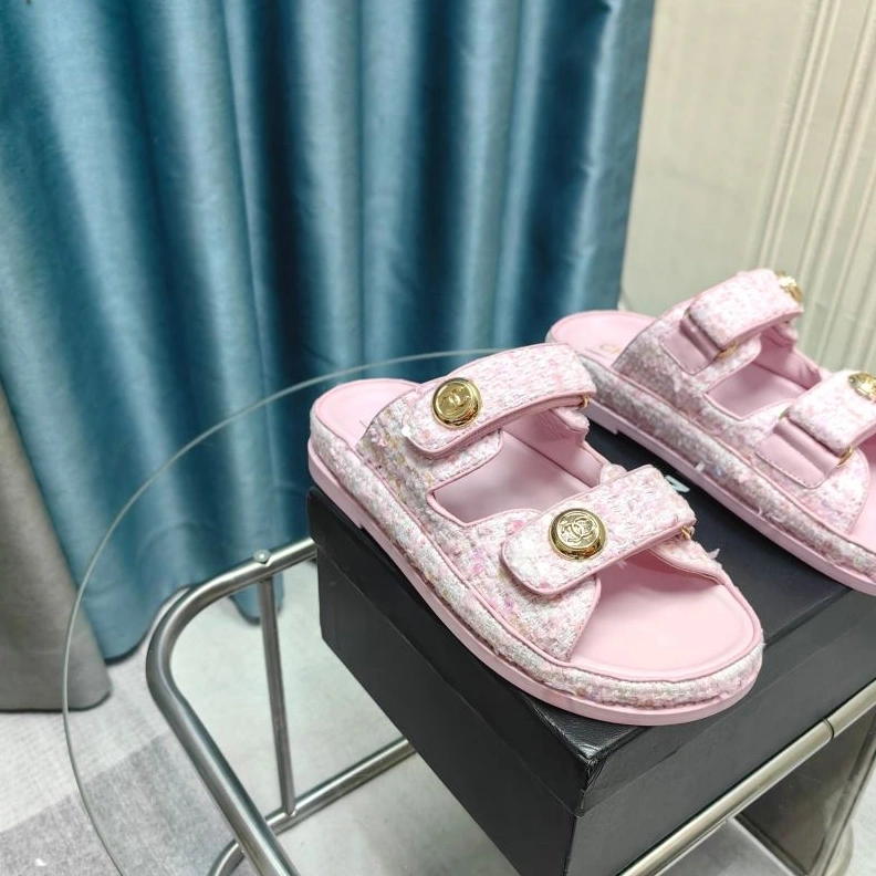 Elegant Chxnxl Slippers 122420