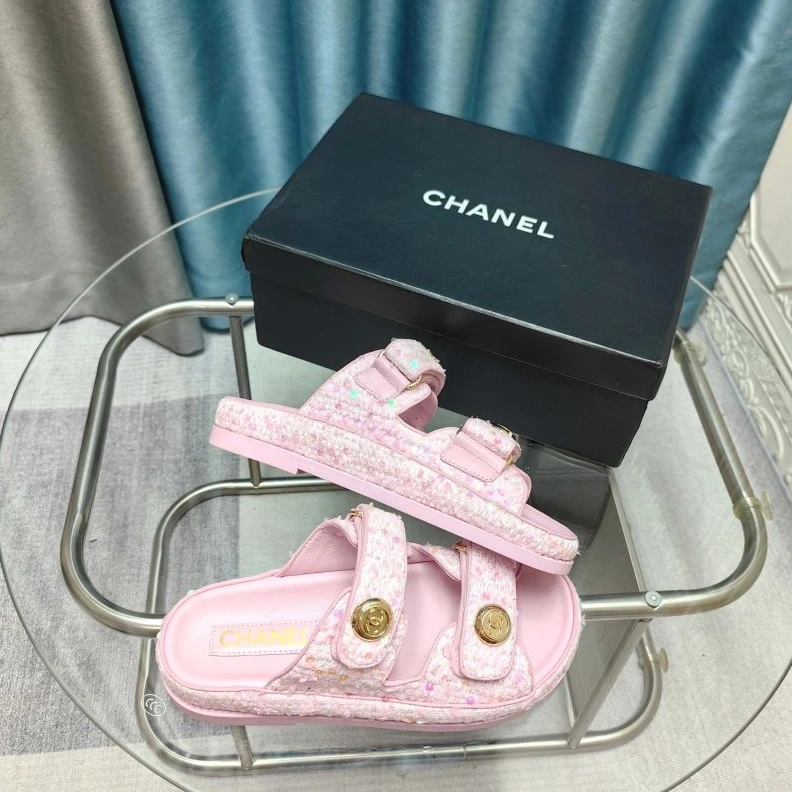 Elegant Chxnxl Slippers 122420