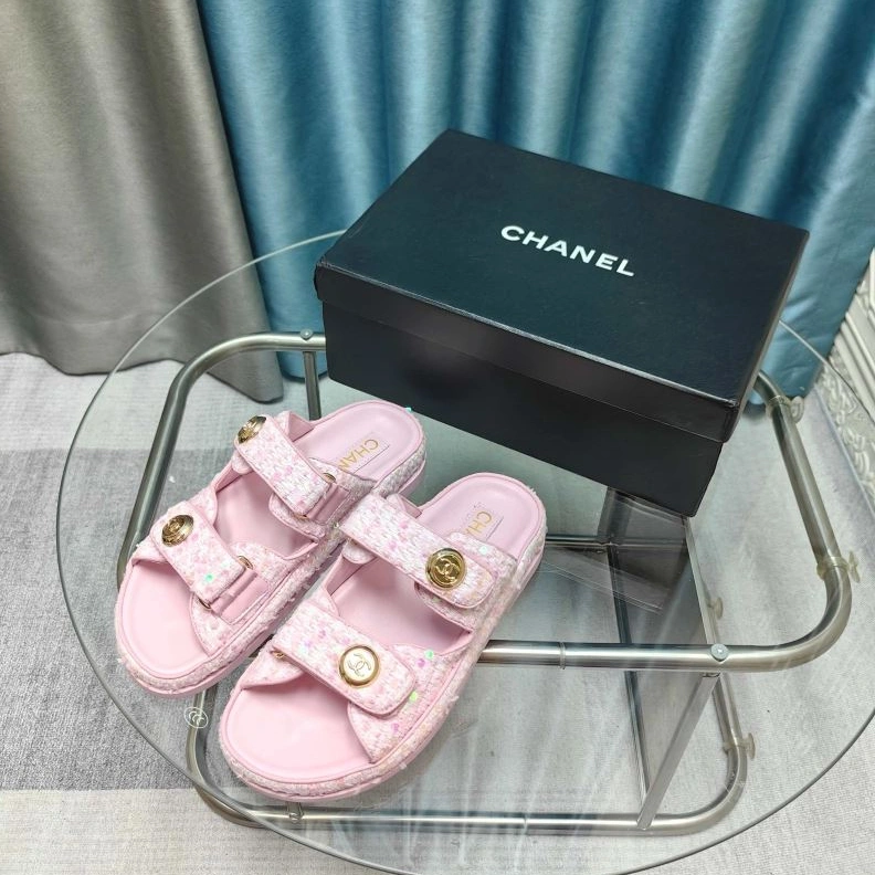 Elegant Chxnxl Slippers 122420