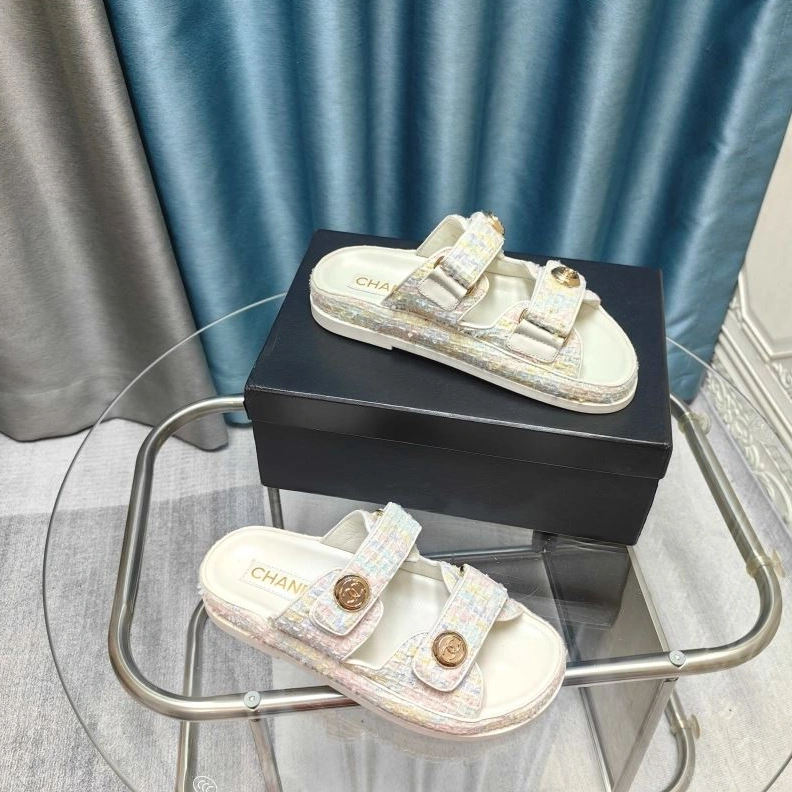Trendsetting Chxnxl Slippers 122404
