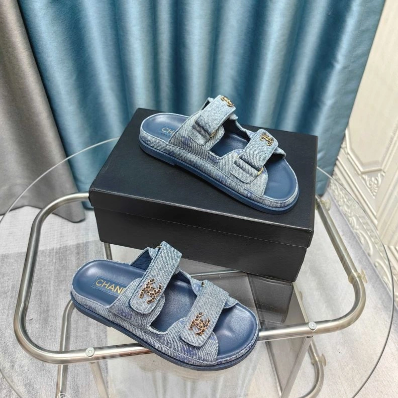 Chxnxl Slippers GoAnywhere 122409