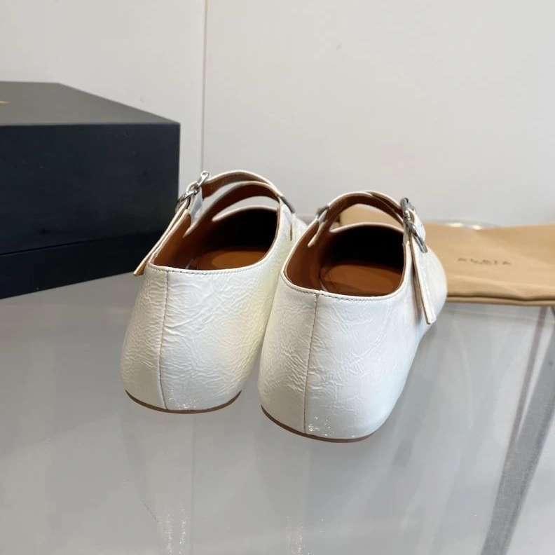 Othxr flat shoes ModernLook 213316