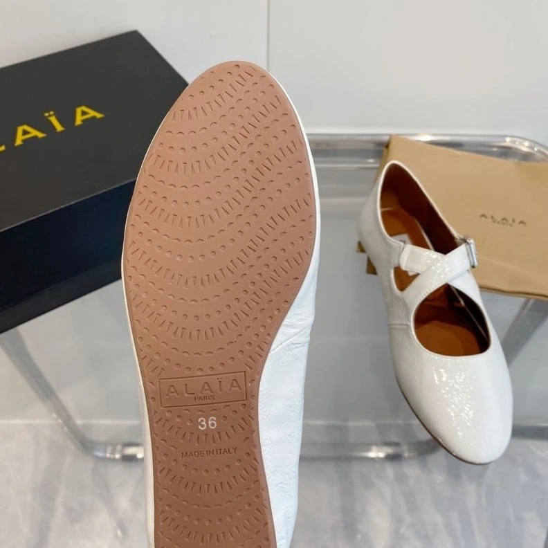 Othxr flat shoes ModernLook 213316