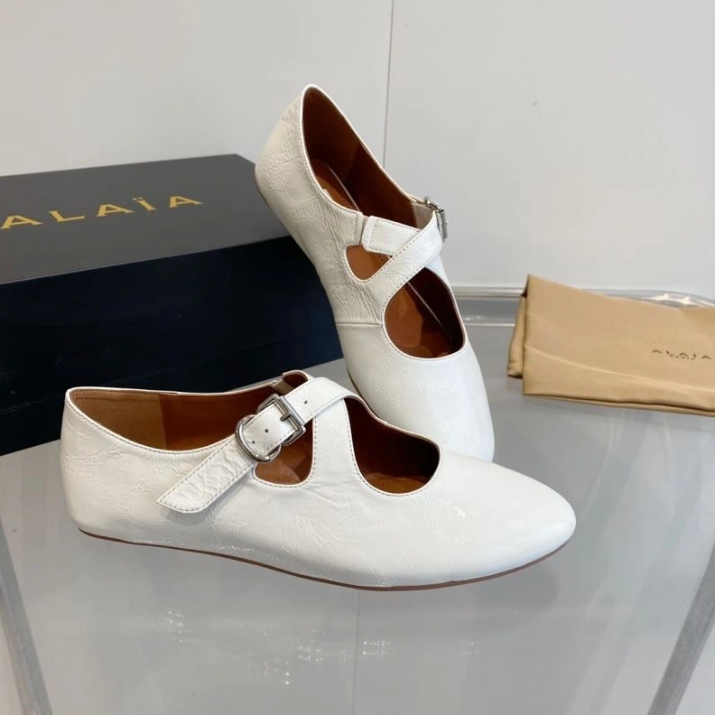 Othxr flat shoes ModernLook 213316