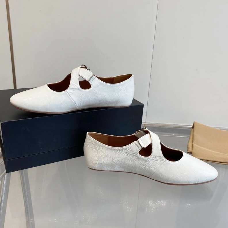 Othxr flat shoes ModernLook 213316