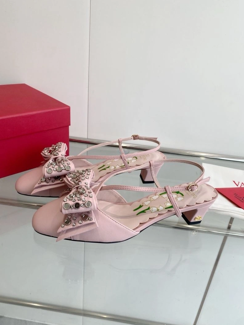 AllSeason Vxlxntino Sandals 230063