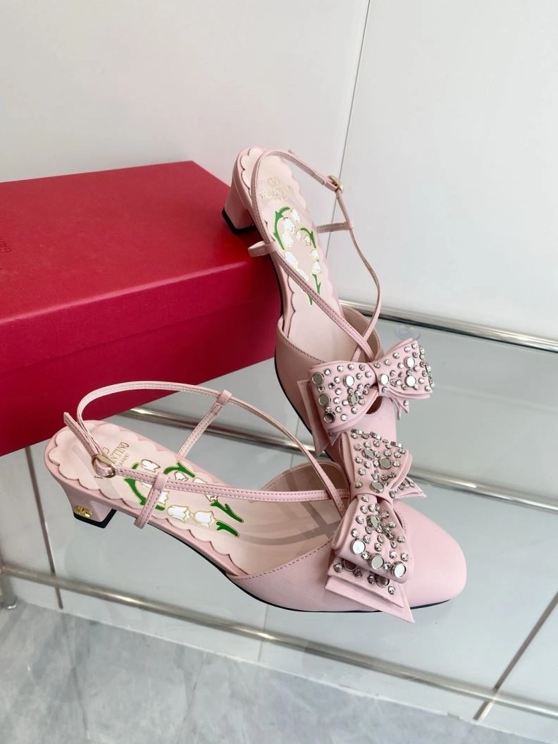 AllSeason Vxlxntino Sandals 230063