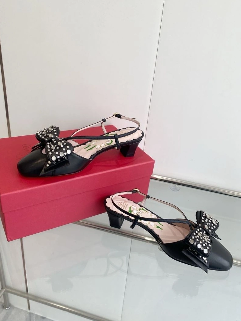 Flexible Vxlxntino Sandals 230059