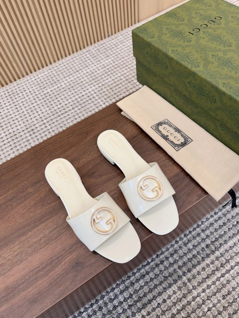 EyeCatching Gxccx Slippers 157850