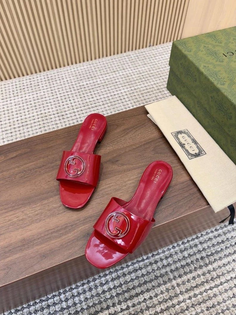 Gxccx Slippers Versatile 157847