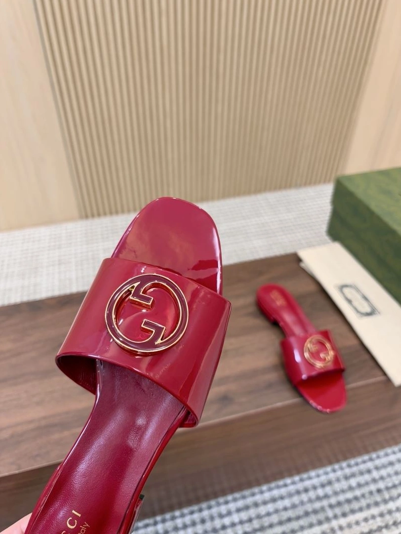 Gxccx Slippers Versatile 157847