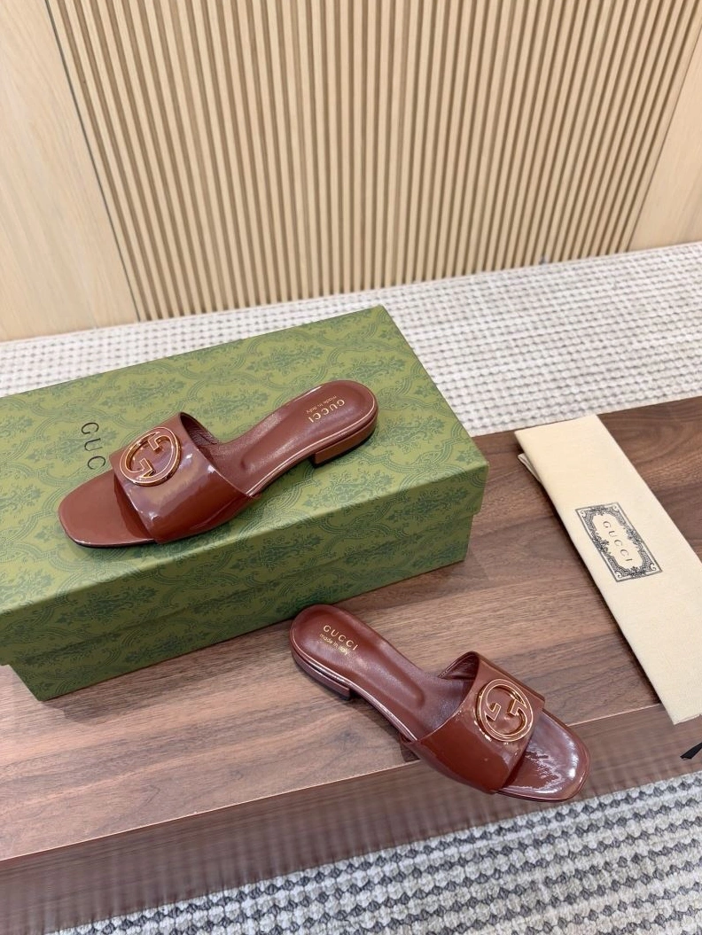 Sleek Gxccx Slippers 157854