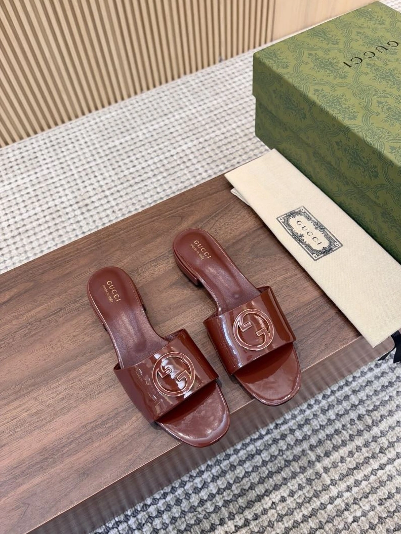 Sleek Gxccx Slippers 157854