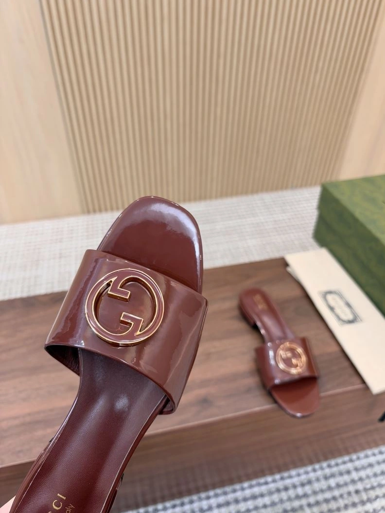 Sleek Gxccx Slippers 157854