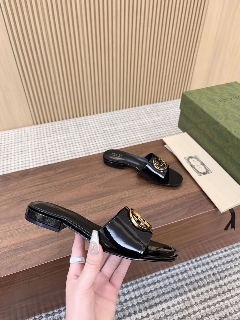 Practical Gxccx Slippers 157846