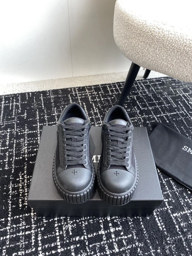 Versatile Othxr Sneakers 213060