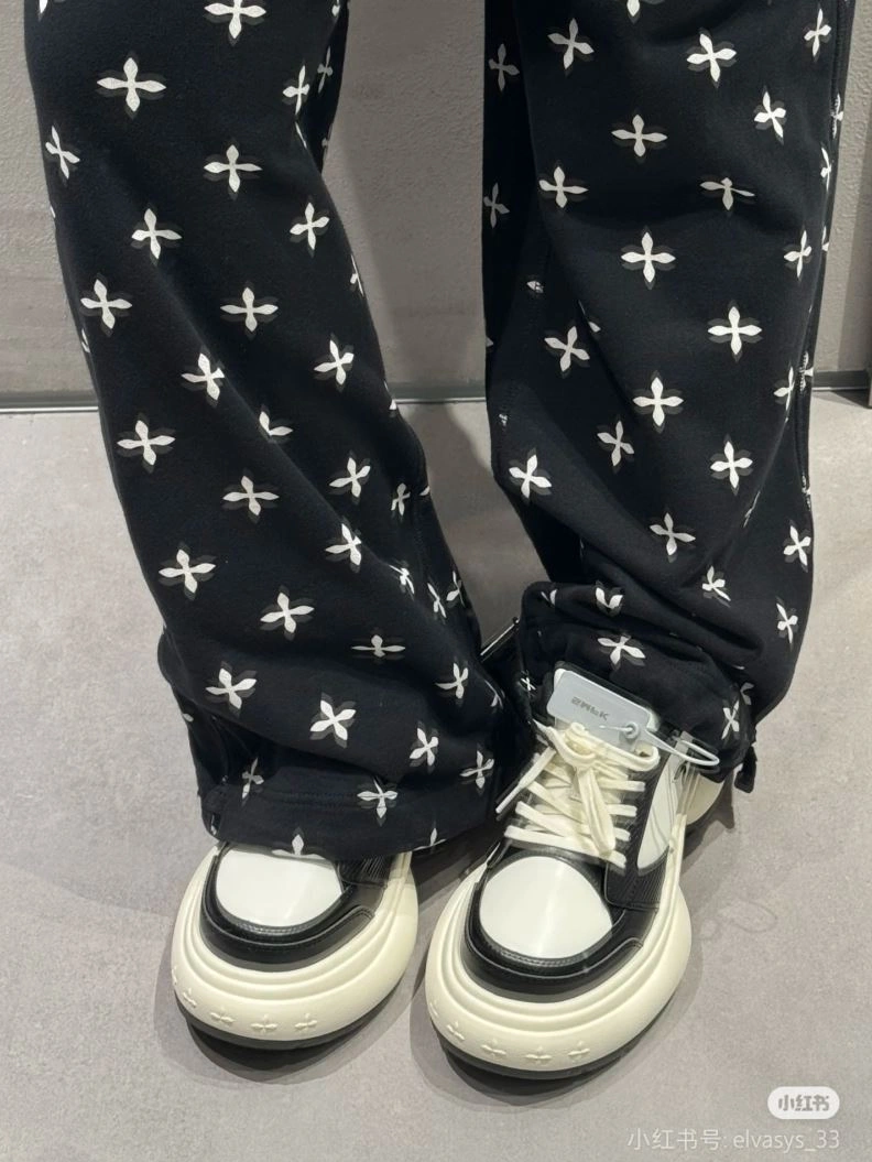 Comfortable Othxr Sneakers 213057