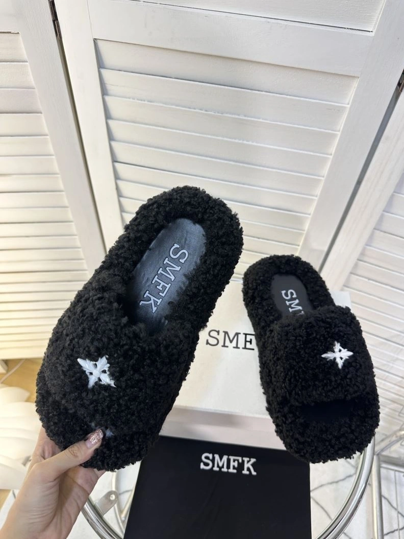 Othxr Slippers Versatile 213158