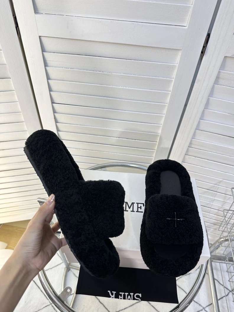 Othxr Slippers Affordable 213150
