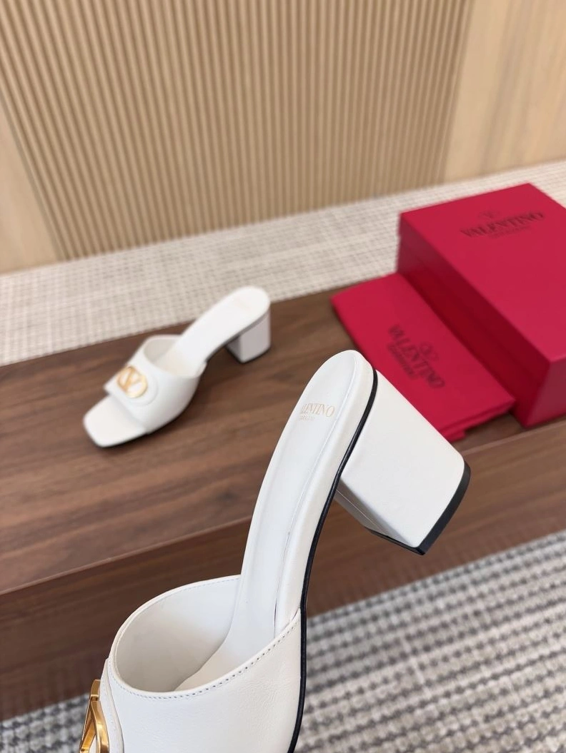 Practical Vxlxntino Slippers 230050