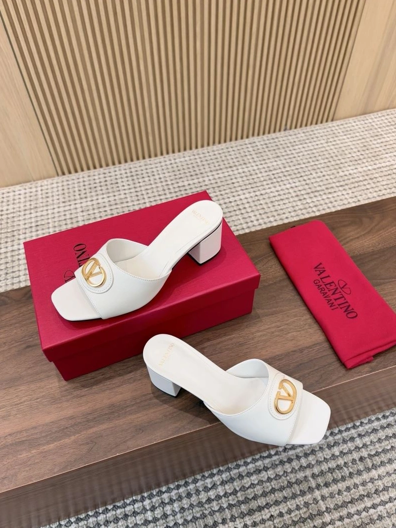 Practical Vxlxntino Slippers 230050