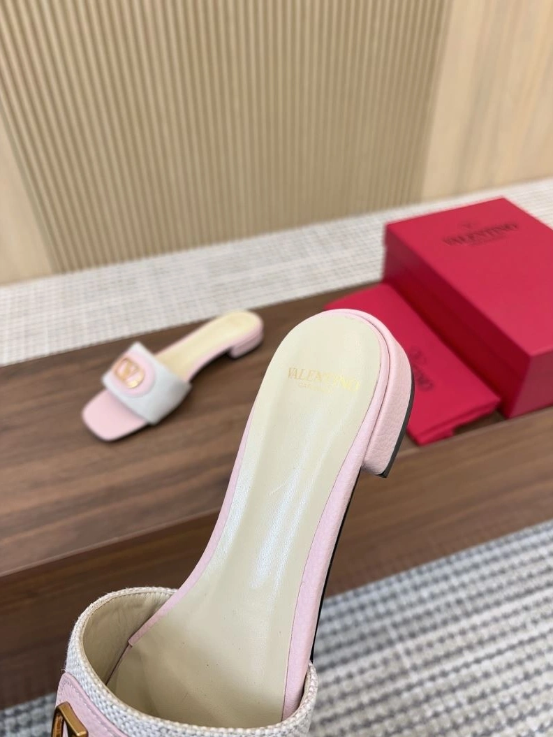 DailyWear Vxlxntino Slippers 230058