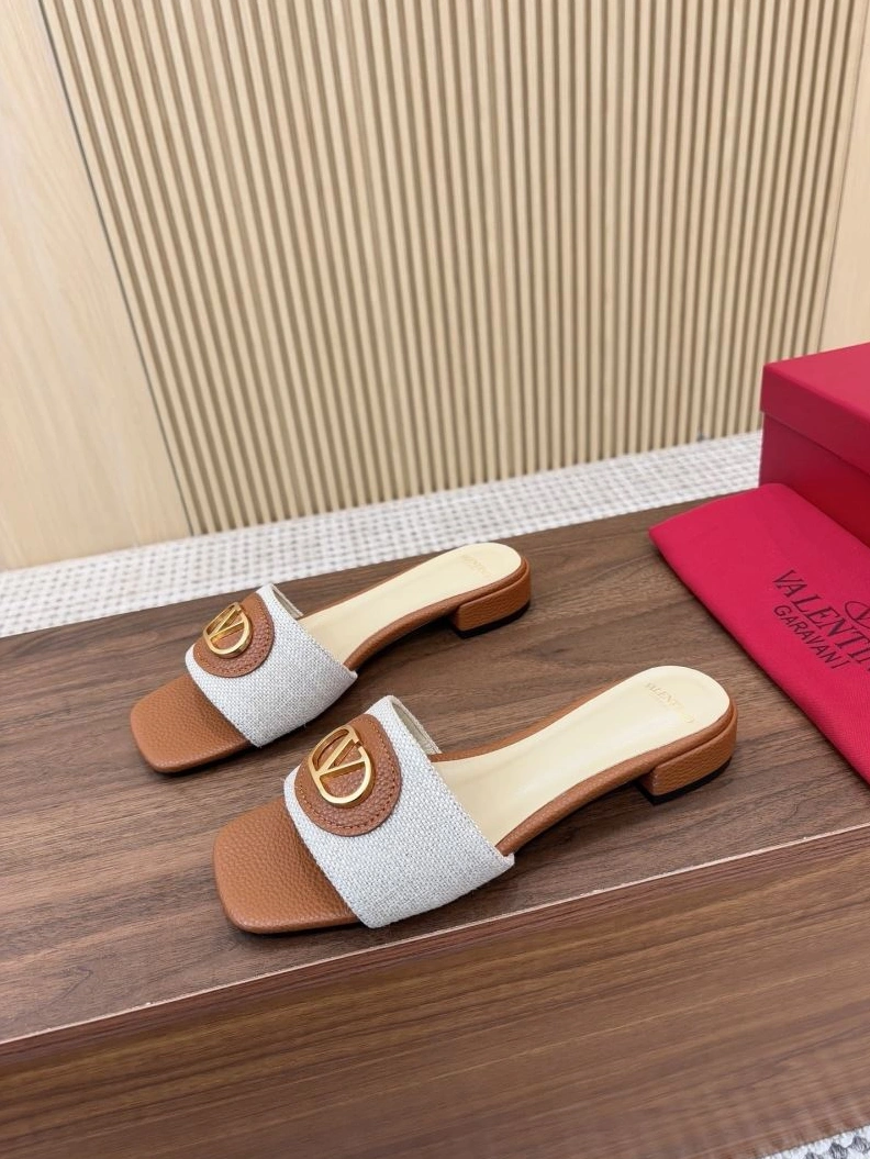 HighQuality Vxlxntino Slippers 230055
