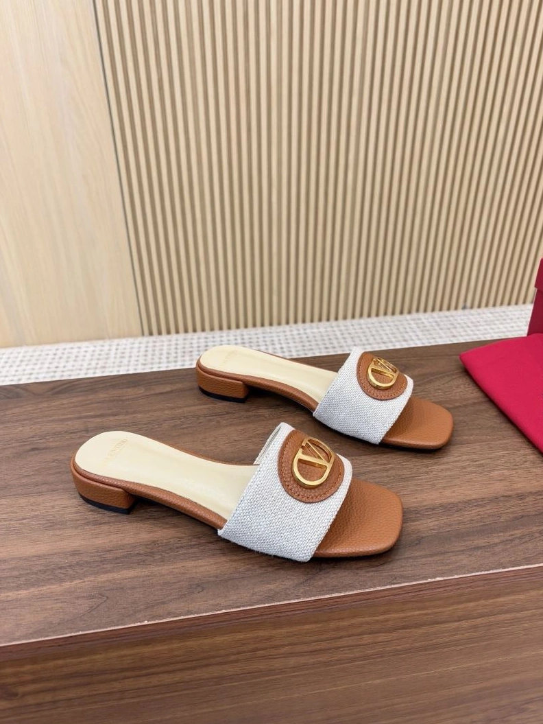 HighQuality Vxlxntino Slippers 230055