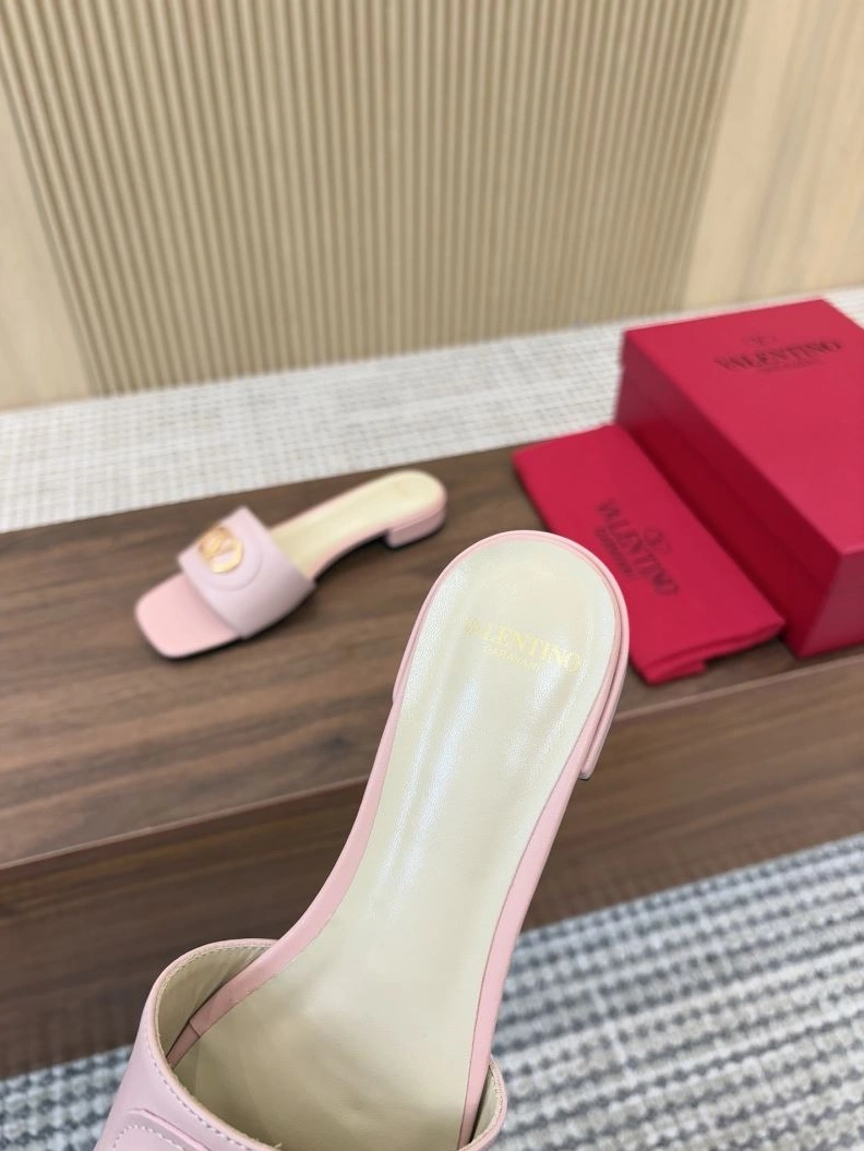 GoodFit Vxlxntino Slippers 230035