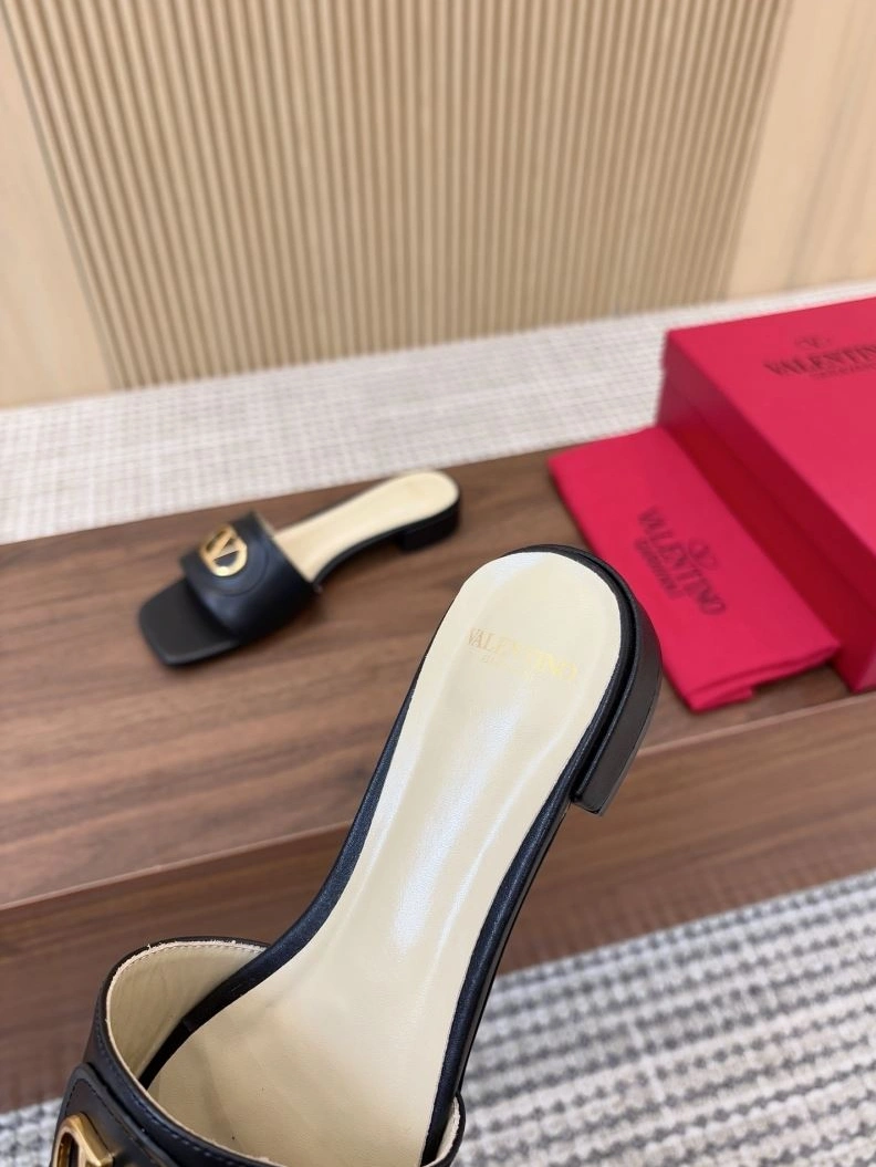 Reliable Vxlxntino Slippers 230049