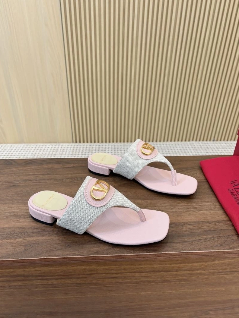 Practical Vxlxntino Slippers 230031