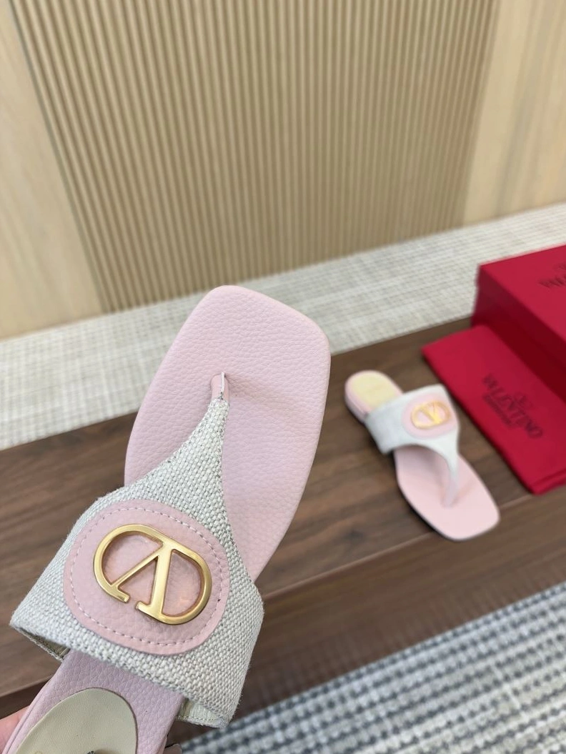 Practical Vxlxntino Slippers 230031