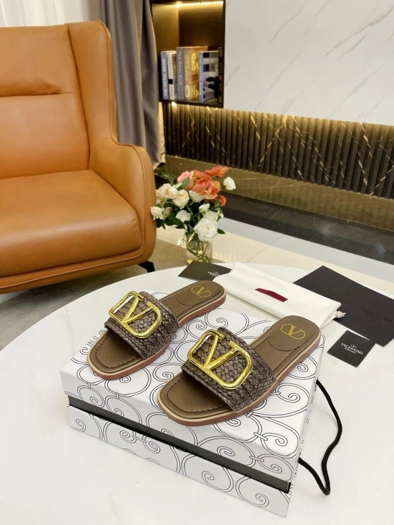 Fashionable Vxlxntino Slippers 230013