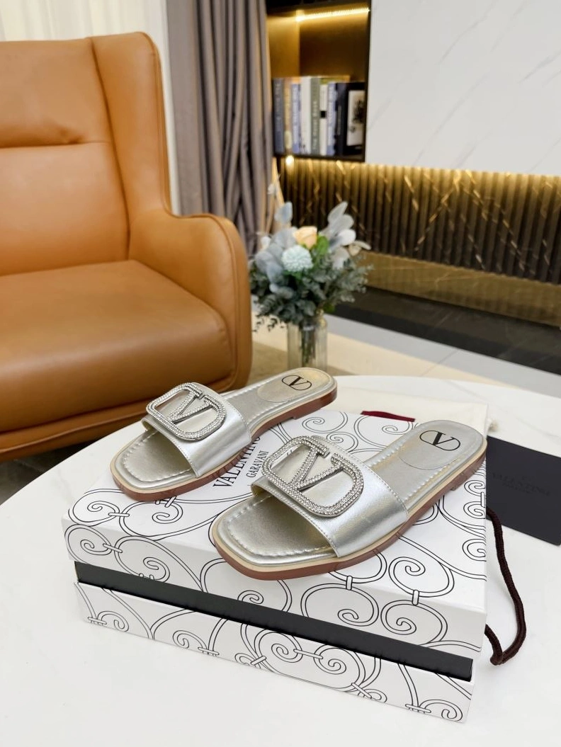 Sleek Vxlxntino Slippers 230018