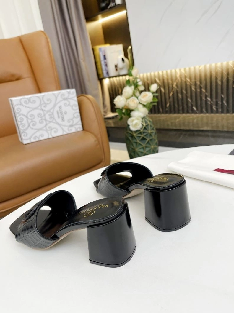 Reliable Vxlxntino Slippers 229995