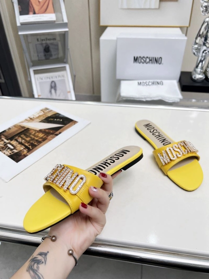 Resilient Othxr Slippers 213143