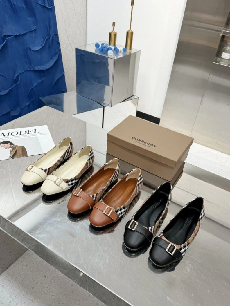Vibrant Bxrbxrry Flat Shoes 114960