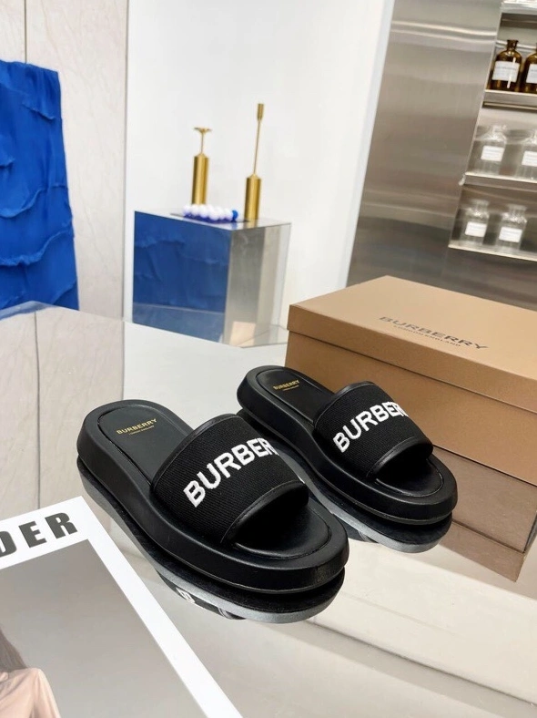 Vibrant Bxrbxrry Slippers 114950