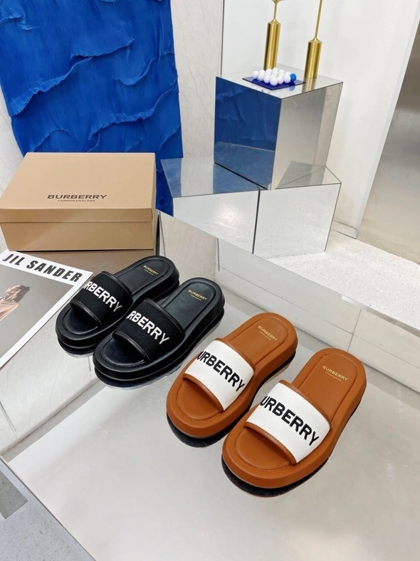 Vibrant Bxrbxrry Slippers 114950