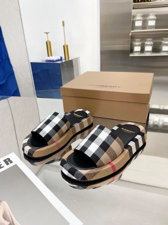 Bxrbxrry Slippers NewStyle 114947
