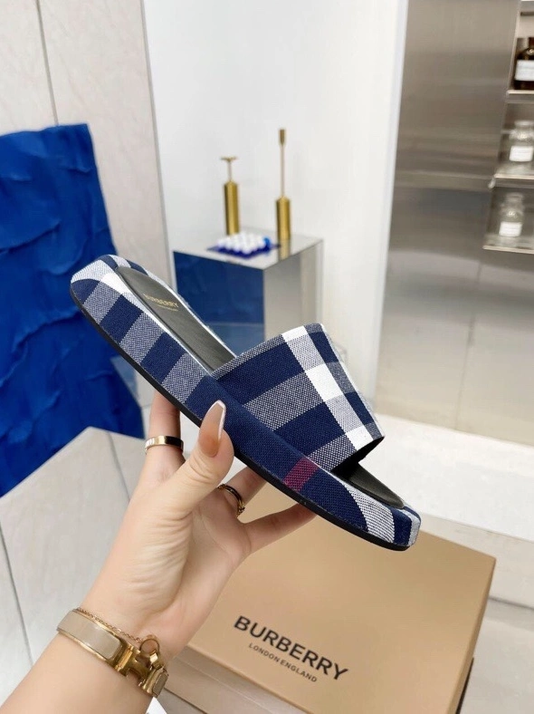 Popular Bxrbxrry Slippers 114946