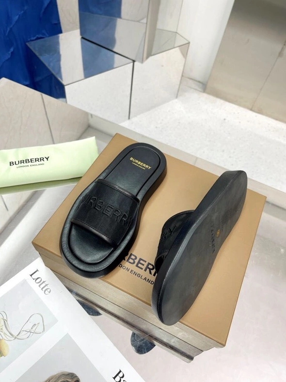 Modern Bxrbxrry Slippers 114944